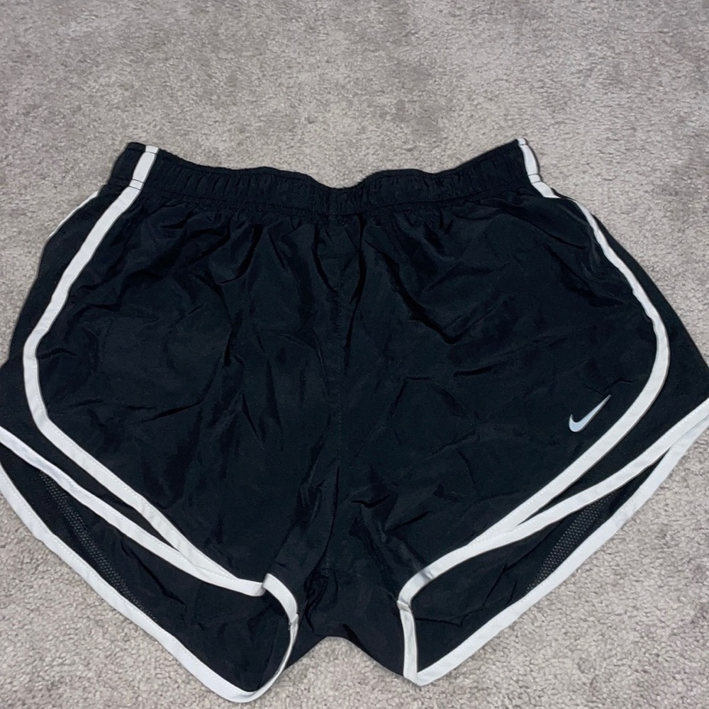 Black Nike shorts